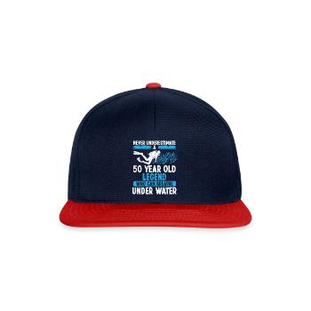 50e anniversaire Jamais 50 ans Plongeur sous-marin - Casquette snapback - bleu marine/rouge - Devant