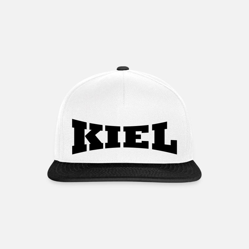 Kiel Schriftzug - Snapback Cap - Weiß/Schwarz