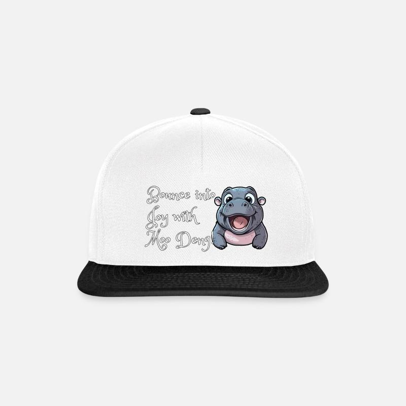 Moo Deng - Snapback Cap - Weiß/Schwarz