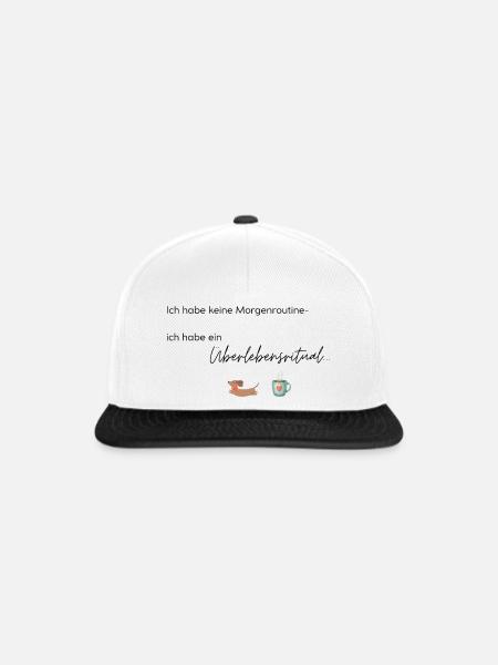 LIEBEVOLL Morgenroutine Dackel - Snapback Cap - Weiß/Schwarz