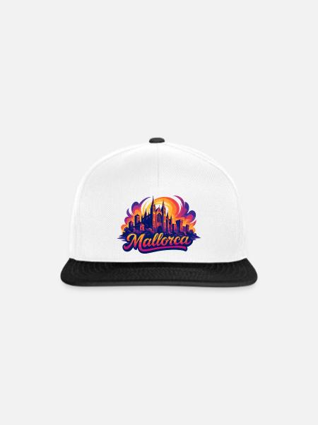 Mallorca Skyline – Epische Bunte Silhouette - Snapback Cap - Weiß/Schwarz