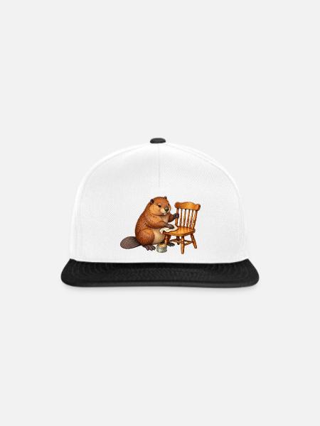Biber restauriert einen Holzstuhl - Snapback Cap - Weiß/Schwarz