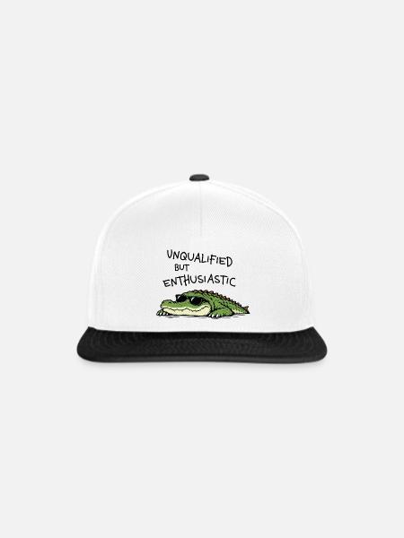 Unqualified but Enthusiastic – Krokodil Humor - Snapback Cap - Weiß/Schwarz