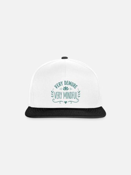 Very Demure Very Mindful Achtsamkeit Spruch - Snapback Cap - Weiß/Schwarz