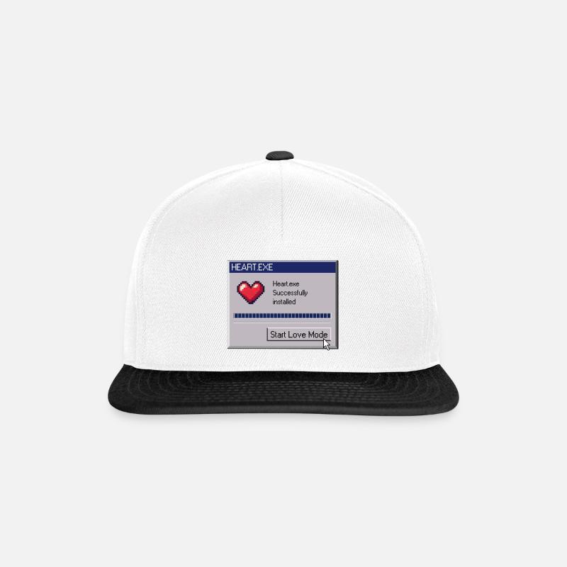 Heart.exe – Valentinstag Geek Geschenk | Liebe - Snapback Cap - Weiß/Schwarz