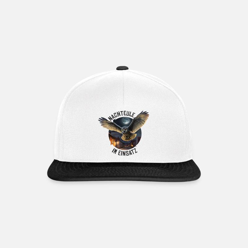Nachteule im Einsatz Eule Vollmond Nachtdienst - Snapback Cap - Weiß/Schwarz