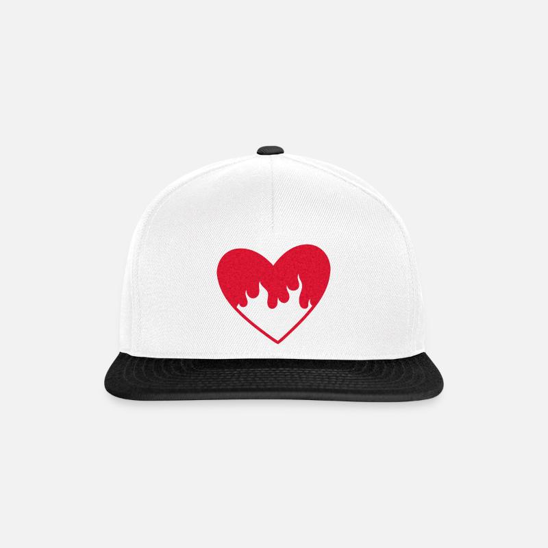 Brennendes Rotes Herz: Glühende Leidenschaft - Snapback Cap - Weiß/Schwarz