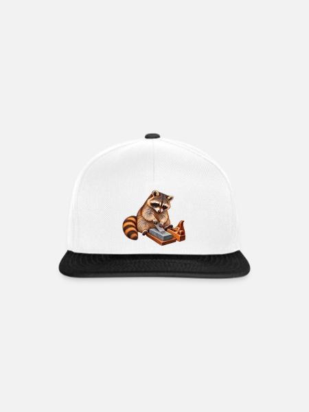 Waschbär schärft einen Handhobel - Snapback Cap - Weiß/Schwarz