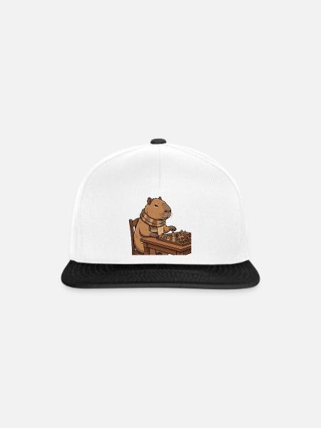 Capybara spielt Schach - Snapback Cap - Weiß/Schwarz