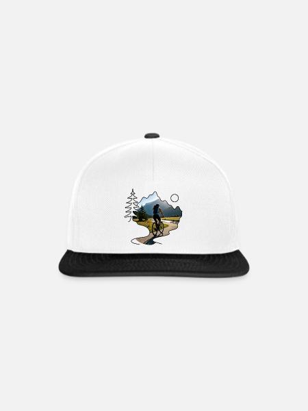 woman cyclist mountains - Snapback Cap - Weiß/Schwarz