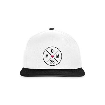 Mom 26 Baby Mutter Muttertag Geschenk Mama 2026 - Snapback Cap - Weiß/Schwarz - Vorne