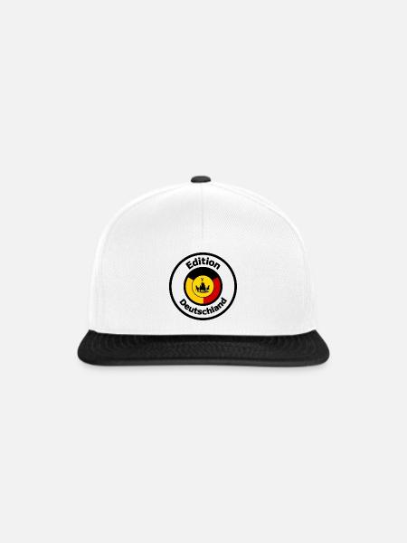 Quadriga Kreis Silhouette Deutschland - Snapback Cap - Weiß/Schwarz