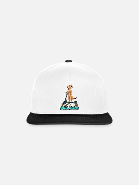 Big Mouth, Small Wheels – Erdmännchen - Snapback Cap - Weiß/Schwarz