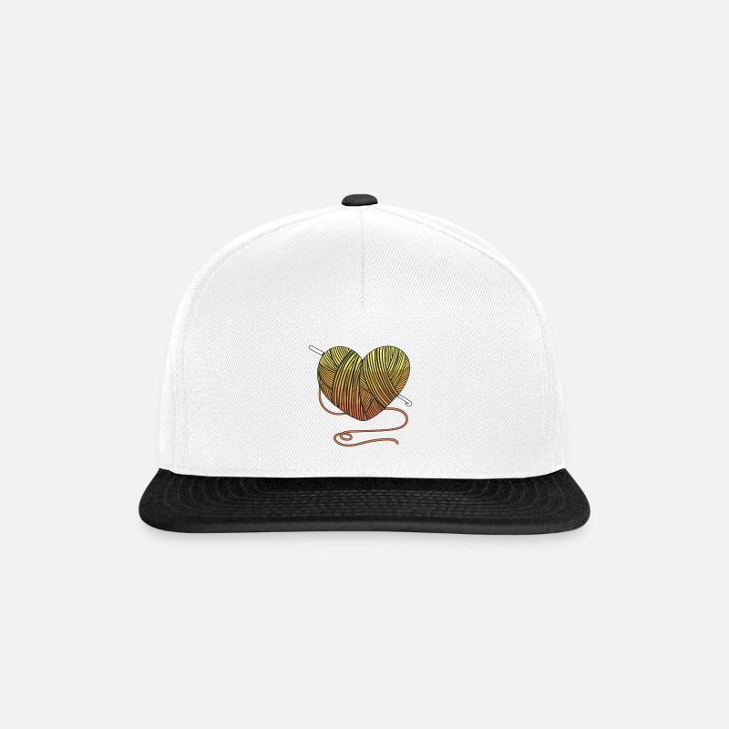 Handarbeit Häkeln Wolle - Snapback Cap - Weiß/Schwarz