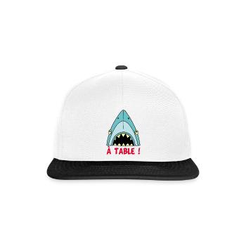 Hungriger Hai! - Snapback Cap - Weiß/Schwarz - Vorne
