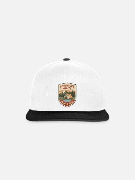 Abenteuer wartet: Camp & Hike - Snapback Cap - Weiß/Schwarz