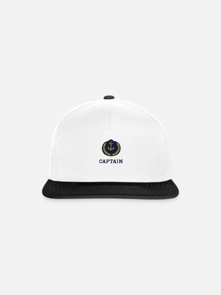 Kapitän 08 - Snapback Cap - Weiß/Schwarz