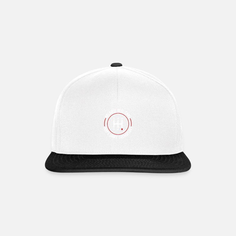 Weil echte Autos sich nicht von selbst verschieben Zitat - Snapback Cap - Weiß/Schwarz