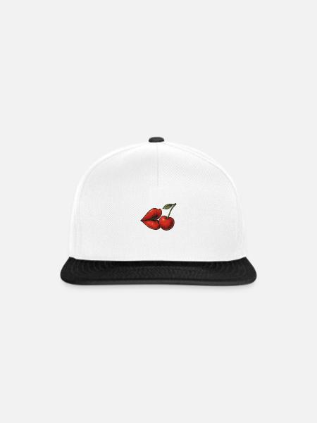 Cherry Kiss - Snapback Cap - Weiß/Schwarz