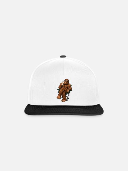 Bigfoot mit Latte Macchiato - Snapback Cap - Weiß/Schwarz