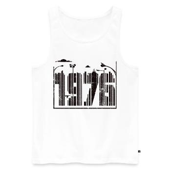 1976 Vintage - Männer Premium Bio Tank Top - Weiß - Vorne - Michal (187cm)