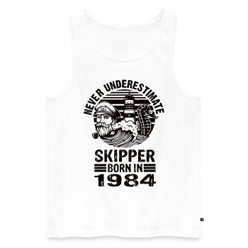Never Underestimate Skipper born in 1984 - Männer Premium Bio Tank Top - Weiß - Vorne - Michal (187cm)