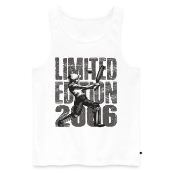 Limited Edition 2006 Limited Edition Cricket - Männer Premium Bio Tank Top - Weiß - Vorne - Michal (187cm)