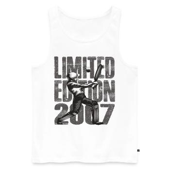 Limited Edition 2007 Limited Edition Cricket - Männer Premium Bio Tank Top - Weiß - Vorne - Michal (187cm)
