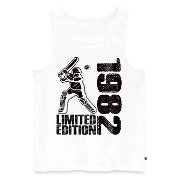 Limited Edition 1982 Limited Edition Cricket - Männer Premium Bio Tank Top - Weiß - Vorne - Michal (187cm)