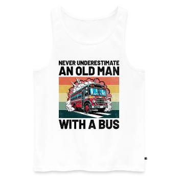 Ne sous-estimez jamais un vieil homme avec un chauffeur de bus - Débardeur bio Premium Homme - blanc - Devant - AI Model Male 178 light (178cm)