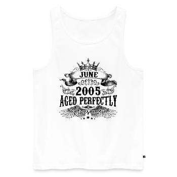 2005| Juni Aged Perfectly 2005 Geburtstagsgeschenk - Männer Premium Bio Tank Top - Weiß - Vorne - Michal (187cm)
