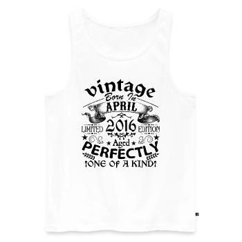 April 2016 | Jahrgang 2016 | geboren im April - Männer Premium Bio Tank Top - Weiß - Vorne - Michal (187cm)