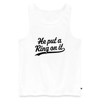 Er steckte einen Ring daran - Männer Premium Bio Tank Top - Weiß - Vorne - Michal (187cm)