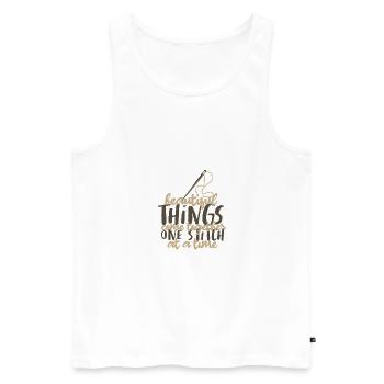 Näherin Schöne Dinge kommen zusammen - Männer Premium Bio Tank Top - Weiß - Vorne - Michal (187cm)