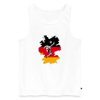 Dynamische Fußball-Action auf deutscher Flagge - Männer Premium Bio Tank Top - Weiß - Vorne - Michal (187cm)
