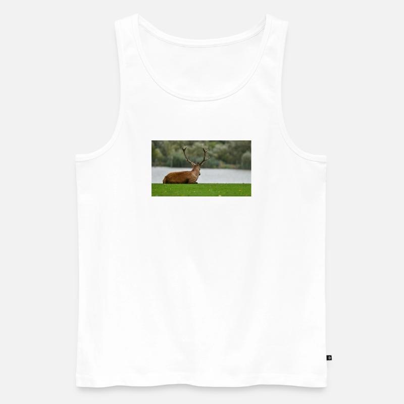 Hirsche am Ufer des Sees - Männer Premium Bio Tank Top - Weiß