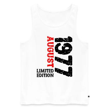 1977 August Limited Edition 46. Geburtstag Outfit - Männer Premium Bio Tank Top - Weiß - Vorne - AI Model Male 178 light (178cm)