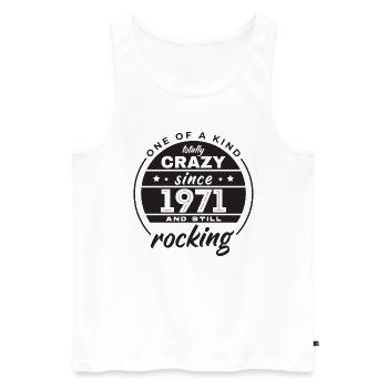 One Of A Kind Totally Crazy Since 1971 Rocking - Männer Premium Bio Tank Top - Weiß - Vorne - Michal (187cm)