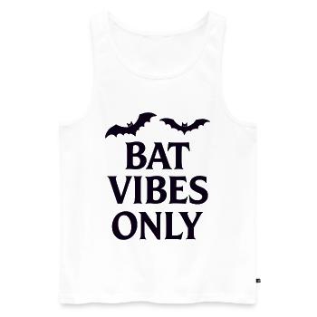 Fledermaus-Vibes für Grusel-Fans - Männer Premium Bio Tank Top - Weiß - Vorne - AI Model Male 178 light (178cm)