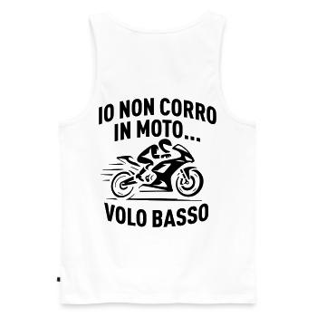 Motorrad T-Shirt – "Ich fahre keine Motorradrennen, ich fliege tief" - Männer Premium Bio Tank Top - Weiß - Hinten - AI Model Male 178 light (178cm)