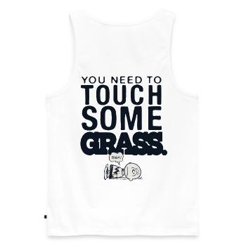 Peanuts Spruch Touch Some Grass Mit Charly Brown - Männer Premium Bio Tank Top - Weiß - Hinten - AI Model Male 178 light (178cm)