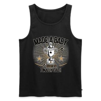 Made a Baby Finally Dad Humor Design - Männer Premium Bio Tank Top - Schwarz - Vorne - Michal (187cm)