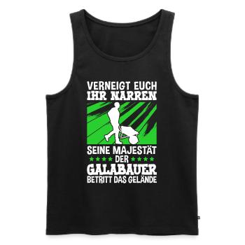 Der Galabauer betritt das Gelände Galabau - Männer Premium Bio Tank Top - Schwarz - Vorne - Michal (187cm)