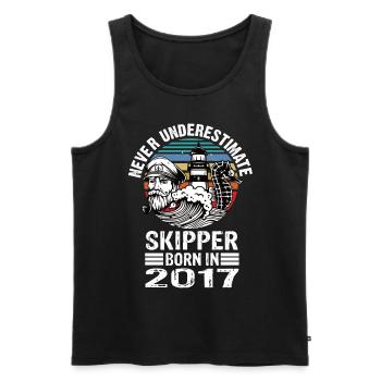Never Underestimate Skipper born in 2017 - Männer Premium Bio Tank Top - Schwarz - Vorne - Michal (187cm)