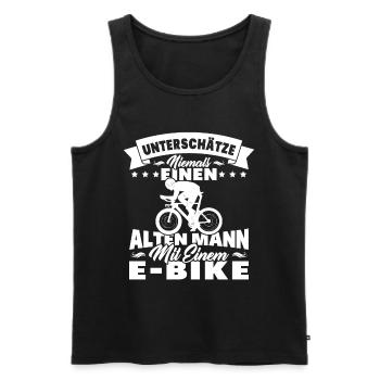 Alten mann mit einem e-bike - Männer Premium Bio Tank Top - Schwarz - Vorne - Michal (187cm)