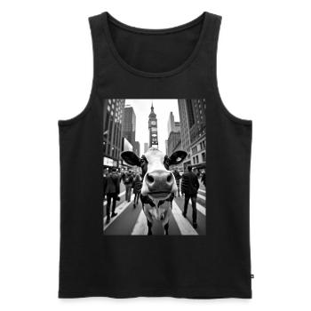 Lustige Kuh Selfie in einer belebten Stadt - Männer Premium Bio Tank Top - Schwarz - Vorne - AI Model Male 178 light (178cm)