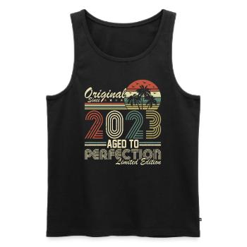 Eleganter Vintage: 2023 Retro Geschenk 2023 - Männer Premium Bio Tank Top - Schwarz - Vorne - AI Model Male 178 light (178cm)