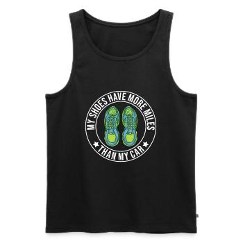 Laufen Schuhe haben mehr Meilen als mein Auto - Männer Premium Bio Tank Top - Schwarz - Vorne - Michal (187cm)