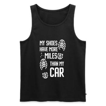 Laufen Schuhe haben mehr Meilen als mein Auto - Männer Premium Bio Tank Top - Schwarz - Vorne - Michal (187cm)