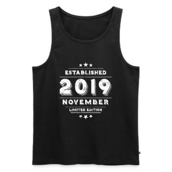 Anniversaire en novembre 2019 - novembre - Débardeur bio Premium Homme - noir - Devant - Michal (187cm)